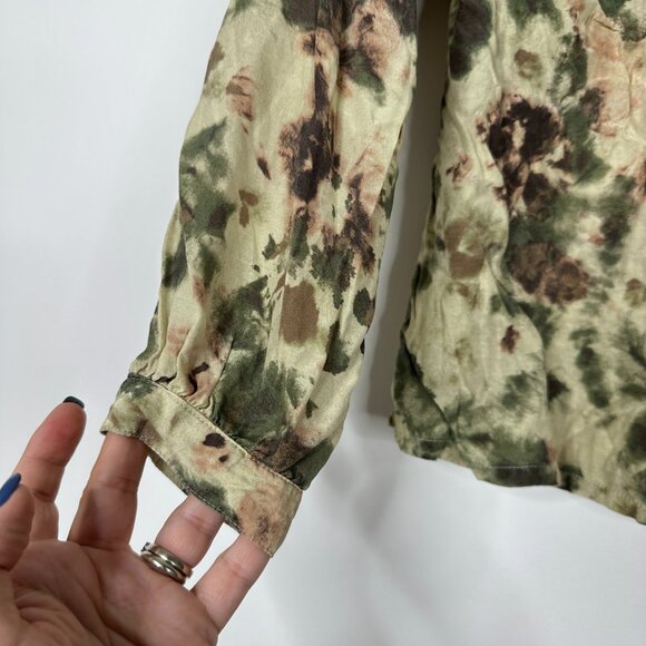 2/$30 Community Watercolor Floral Pleated Blouse with Keyhole XS #A0260 TRB2 - Picture 4 of 9